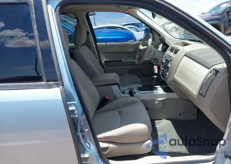 2008 Mercury Mariner из США, поврежденный, VIN 4M2CU81138KJ27066